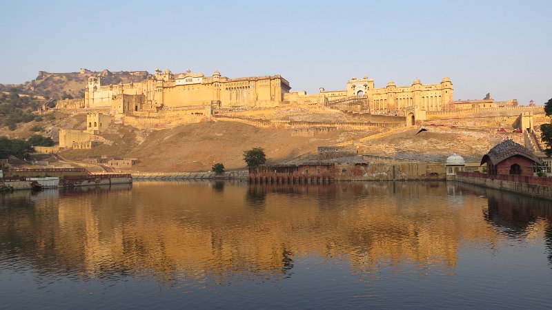 D11 (3) Amer Fort reflected in Maota Lake.JPG - The Amber Fort, Amer